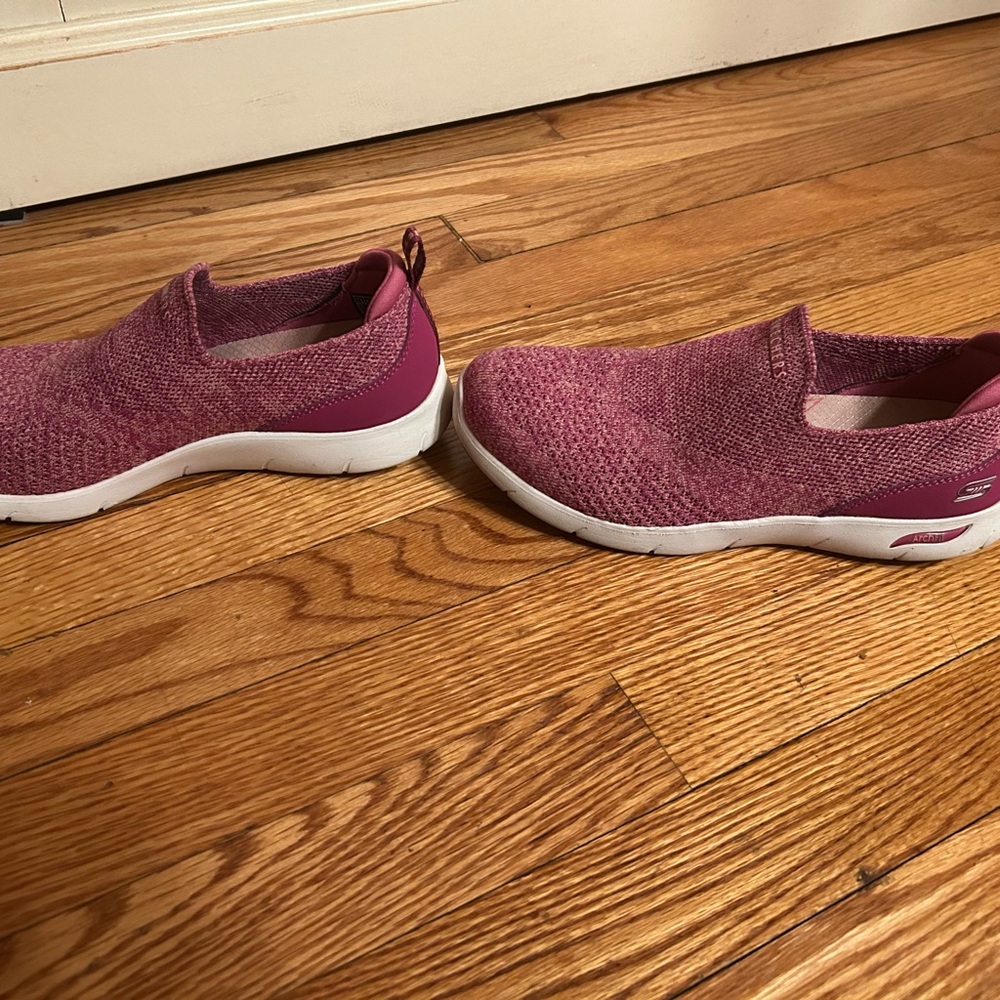 Skechers Women's Shoes - Air Cooled Arch Fit - Picture 4 of 6